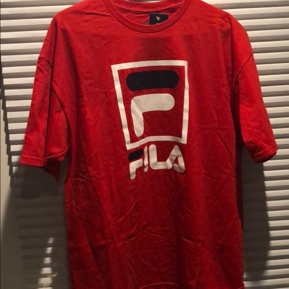 XL Fila T shirt